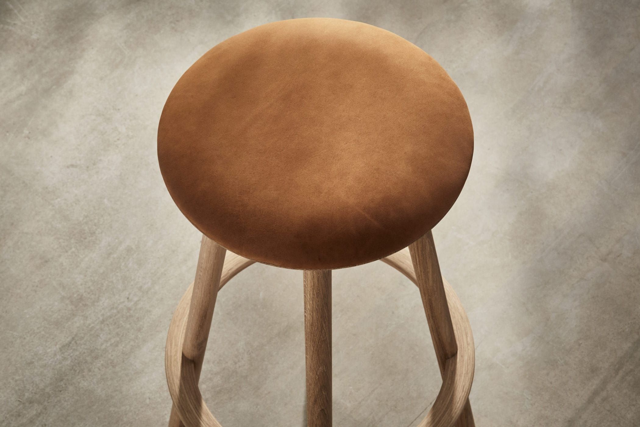 ACME Furniture　GRANDVIEW HIGH STOOL Acme Furniture Zaire Walnut and Antique Black Stationary Bar